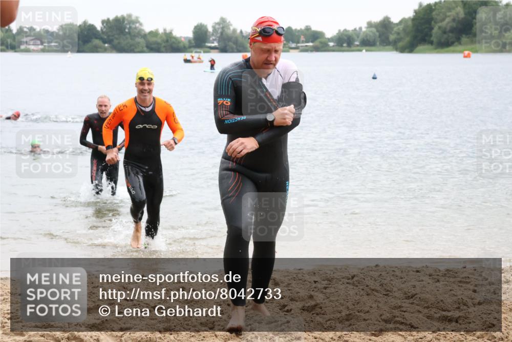 21.06.2025 - 27. Vierlanden-Triathlon Lena Gebhardt http://msf.ph/oto/8042733 15.06.2025 13:22:10 Schwimmen 1231, 1236, 1239, 1251, 1258, 1263, 1271, 1274, 1275, 1276, 1294 meine-sportfotos.de