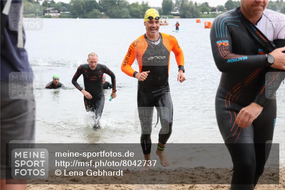 21.06.2025 - 27. Vierlanden-Triathlon Lena Gebhardt http://msf.ph/oto/8042737 15.06.2025 13:22:11 Schwimmen 1231, 1236, 1239, 1251, 1258, 1263, 1271, 1274, 1275, 1276, 1294 meine-sportfotos.de