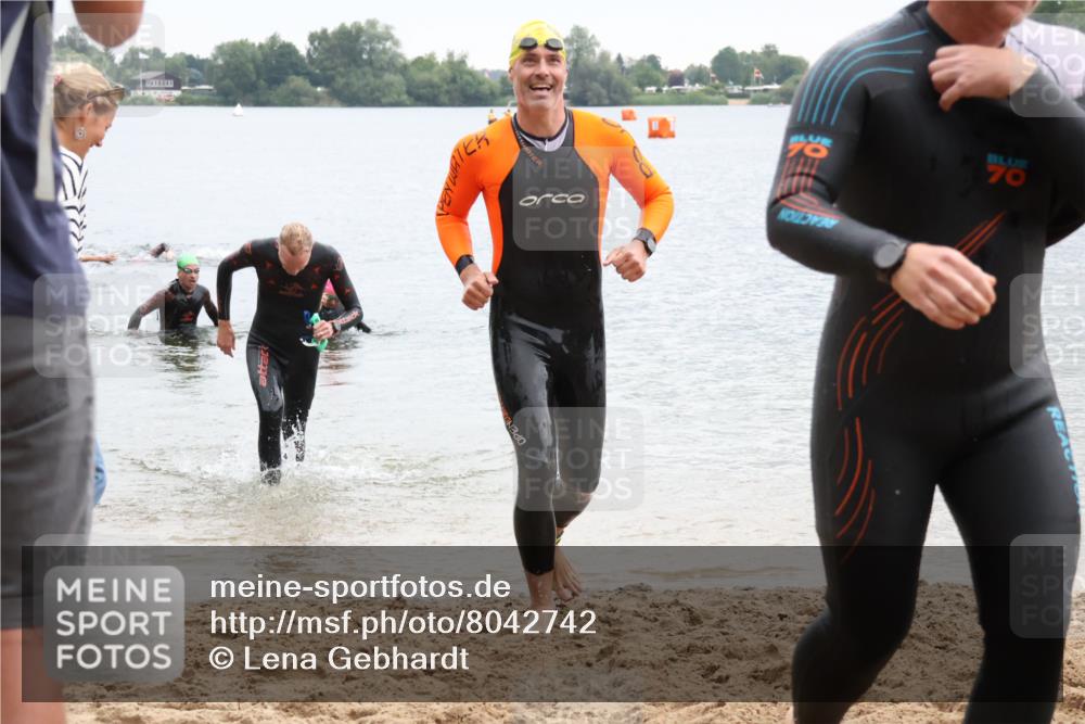 21.06.2025 - 27. Vierlanden-Triathlon Lena Gebhardt http://msf.ph/oto/8042742 15.06.2025 13:22:11 Schwimmen 1231, 1236, 1239, 1251, 1258, 1263, 1271, 1274, 1275, 1276, 1294 meine-sportfotos.de