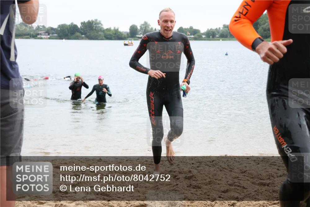 21.06.2025 - 27. Vierlanden-Triathlon Lena Gebhardt http://msf.ph/oto/8042752 15.06.2025 13:22:14 Schwimmen 1231, 1236, 1239, 1246, 1251, 1263, 1274, 1275, 1302 meine-sportfotos.de