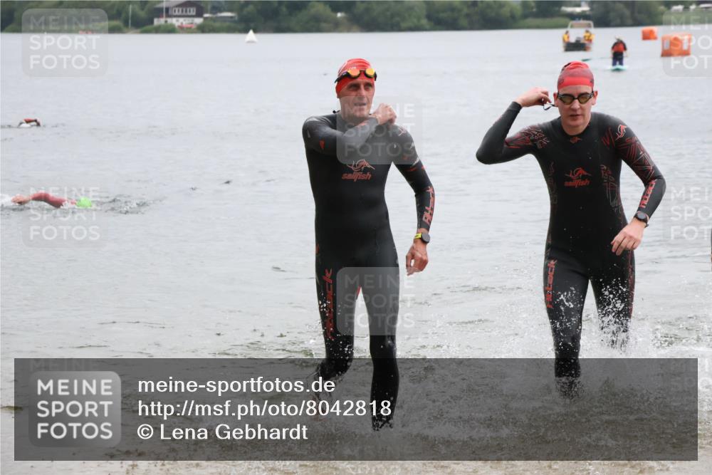 21.06.2025 - 27. Vierlanden-Triathlon Lena Gebhardt http://msf.ph/oto/8042818 15.06.2025 13:22:33 Schwimmen 1232, 1246, 1259, 1289, 1302, 1314, 1316 meine-sportfotos.de