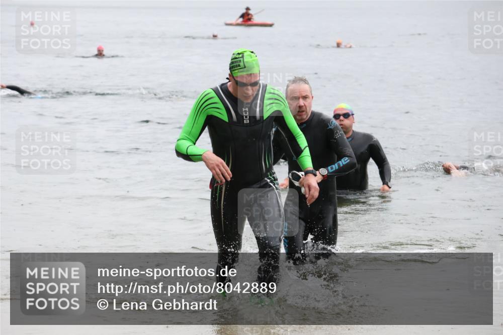 21.06.2025 - 27. Vierlanden-Triathlon Lena Gebhardt http://msf.ph/oto/8042889 15.06.2025 13:23:10 Schwimmen 1250, 1262 meine-sportfotos.de