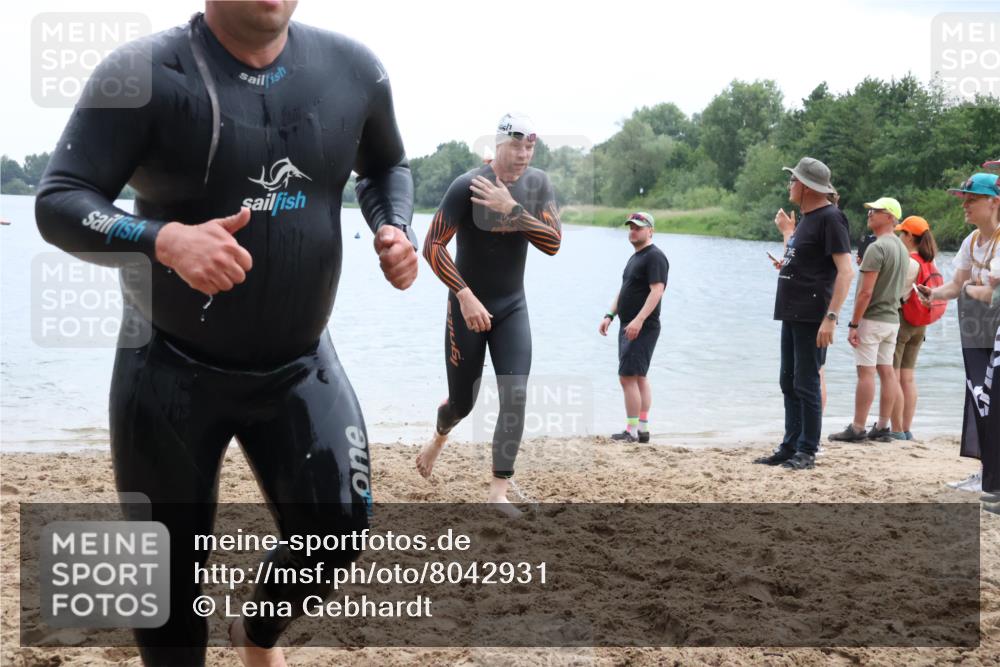 21.06.2025 - 27. Vierlanden-Triathlon Lena Gebhardt http://msf.ph/oto/8042931 15.06.2025 13:23:23 Schwimmen 1250, 1262, 1264, 1287, 1290, 1306 meine-sportfotos.de