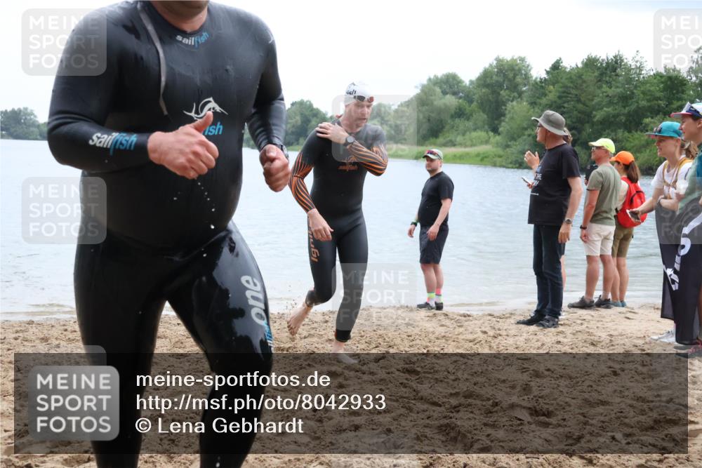 21.06.2025 - 27. Vierlanden-Triathlon Lena Gebhardt http://msf.ph/oto/8042933 15.06.2025 13:23:23 Schwimmen 1250, 1262, 1264, 1287, 1290, 1306 meine-sportfotos.de