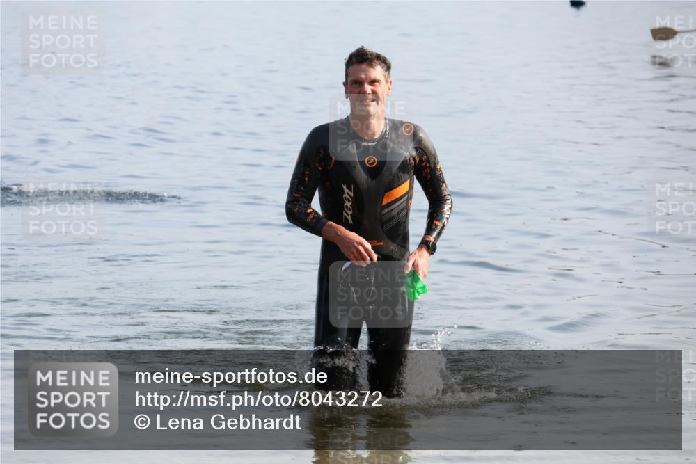 15.06.2025 - 27. Vierlanden-Triathlon Lena Gebhardt http://msf.ph/oto/8043272 15.06.2025 08:30:17 Schwimmen 37 meine-sportfotos.de