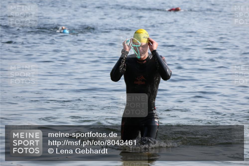 15.06.2025 - 27. Vierlanden-Triathlon Lena Gebhardt http://msf.ph/oto/8043461 15.06.2025 08:32:25 Schwimmen 14, 50, 188 meine-sportfotos.de