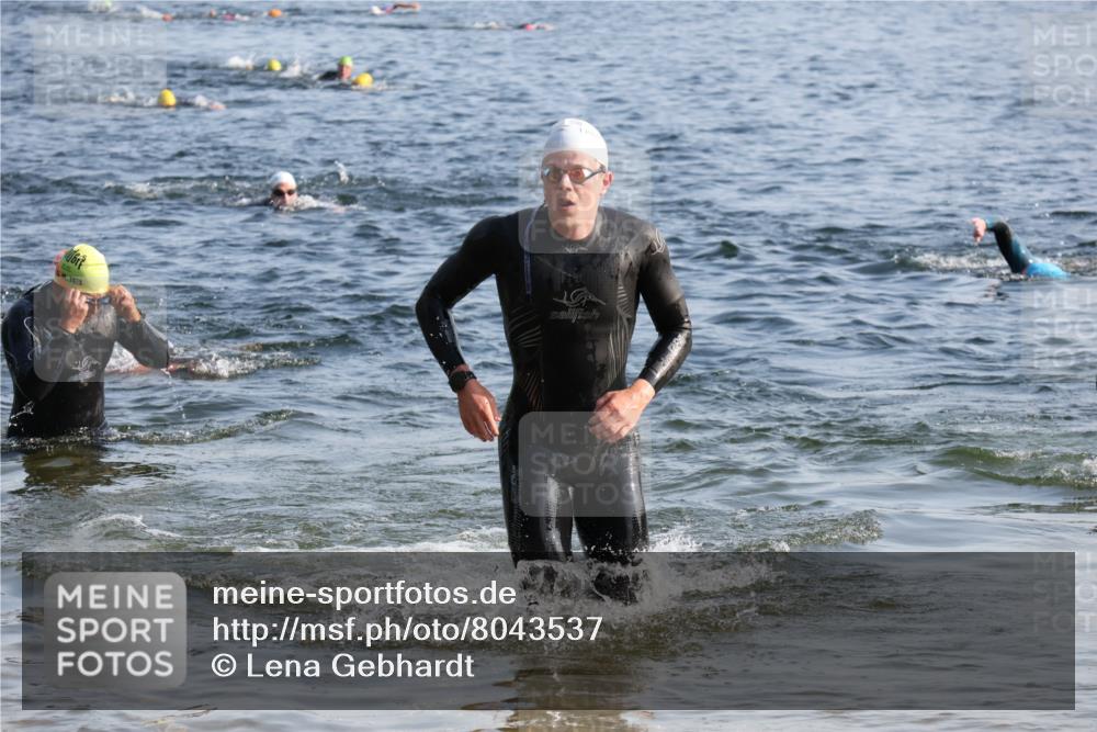 15.06.2025 - 27. Vierlanden-Triathlon Lena Gebhardt http://msf.ph/oto/8043537 15.06.2025 08:32:39 Schwimmen 14, 25, 26, 38, 87 meine-sportfotos.de