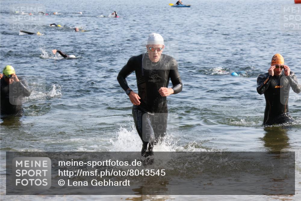 15.06.2025 - 27. Vierlanden-Triathlon Lena Gebhardt http://msf.ph/oto/8043545 15.06.2025 08:32:40 Schwimmen 14, 25, 26, 38, 41, 87 meine-sportfotos.de