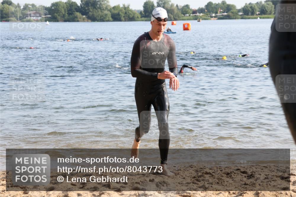 15.06.2025 - 27. Vierlanden-Triathlon Lena Gebhardt http://msf.ph/oto/8043773 15.06.2025 08:33:04 Schwimmen 8, 15, 36, 185, 234 meine-sportfotos.de