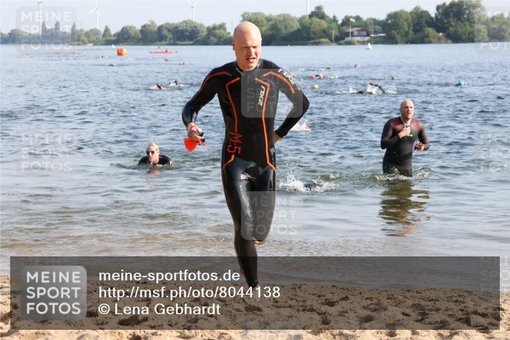 15.06.2025 - 27. Vierlanden-Triathlon Lena Gebhardt http://msf.ph/oto/8044138 15.06.2025 08:34:48 Schwimmen 46, 80, 124, 149, 159, 186 meine-sportfotos.de
