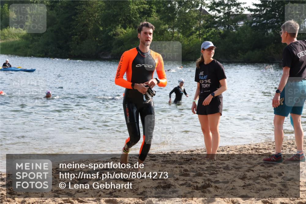 15.06.2025 - 27. Vierlanden-Triathlon Lena Gebhardt http://msf.ph/oto/8044273 15.06.2025 08:35:03 Schwimmen 12, 43, 54, 64, 80, 149, 159, 186 meine-sportfotos.de