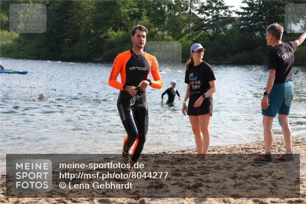 15.06.2025 - 27. Vierlanden-Triathlon Lena Gebhardt http://msf.ph/oto/8044277 15.06.2025 08:35:03 Schwimmen 12, 43, 54, 64, 80, 149, 159, 186 meine-sportfotos.de