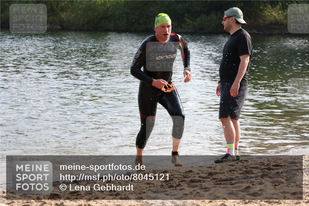 15.06.2025 - 27. Vierlanden-Triathlon Lena Gebhardt http://msf.ph/oto/8045121 15.06.2025 08:38:40 Schwimmen 2, 27, 35, 45, 86, 126, 182 meine-sportfotos.de