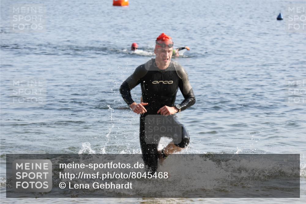 15.06.2025 - 27. Vierlanden-Triathlon Lena Gebhardt http://msf.ph/oto/8045468 15.06.2025 08:39:41 Schwimmen 59, 168 meine-sportfotos.de