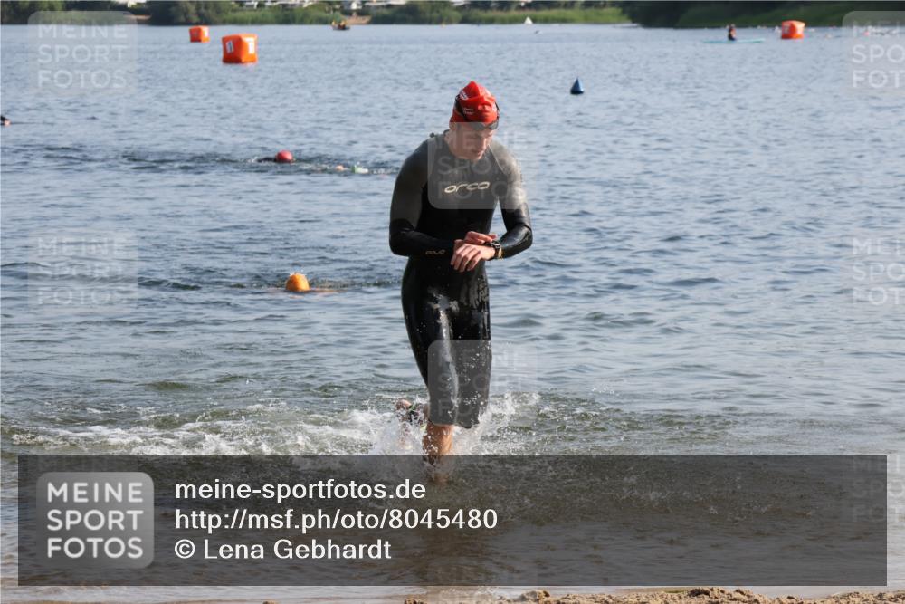 15.06.2025 - 27. Vierlanden-Triathlon Lena Gebhardt http://msf.ph/oto/8045480 15.06.2025 08:39:41 Schwimmen 59, 168 meine-sportfotos.de