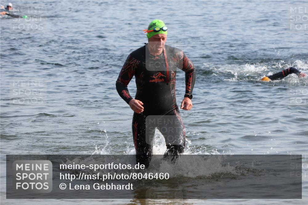 15.06.2025 - 27. Vierlanden-Triathlon Lena Gebhardt http://msf.ph/oto/8046460 15.06.2025 08:43:04 Schwimmen 18, 72, 100, 139 meine-sportfotos.de