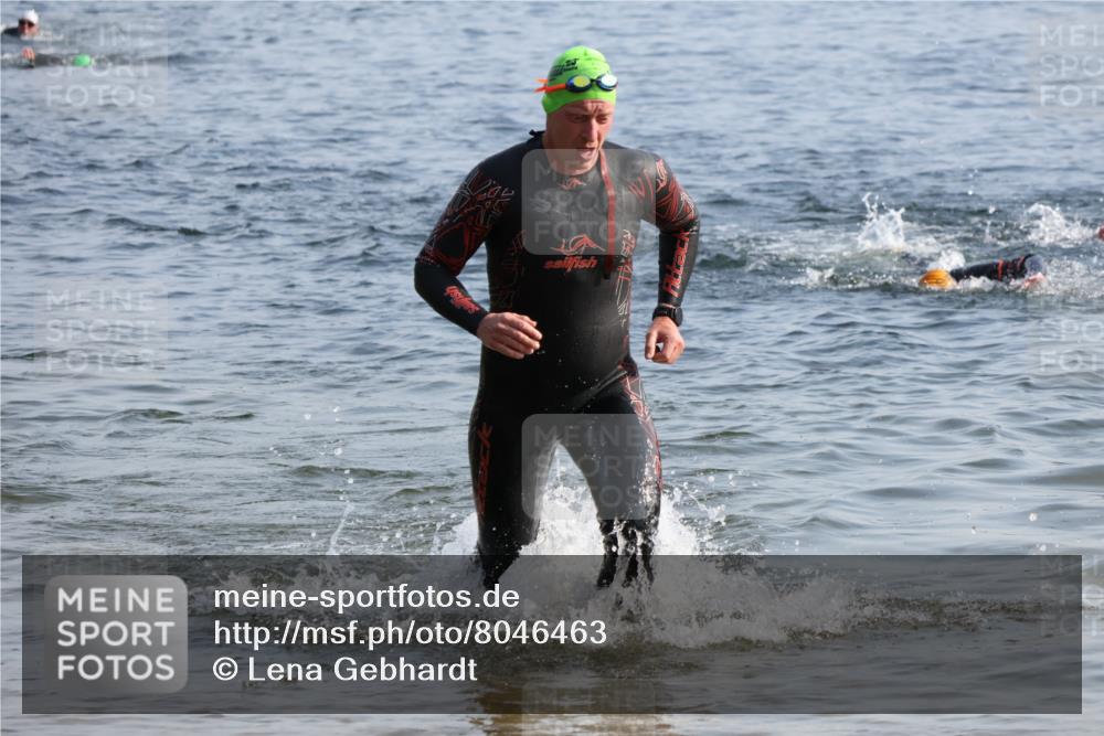 15.06.2025 - 27. Vierlanden-Triathlon Lena Gebhardt http://msf.ph/oto/8046463 15.06.2025 08:43:04 Schwimmen 18, 72, 100, 139 meine-sportfotos.de