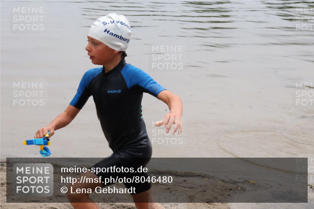 21.06.2025 - 27. Vierlanden-Triathlon Lena Gebhardt http://msf.ph/oto/8046480 15.06.2025 15:01:19 Schwimmen  meine-sportfotos.de