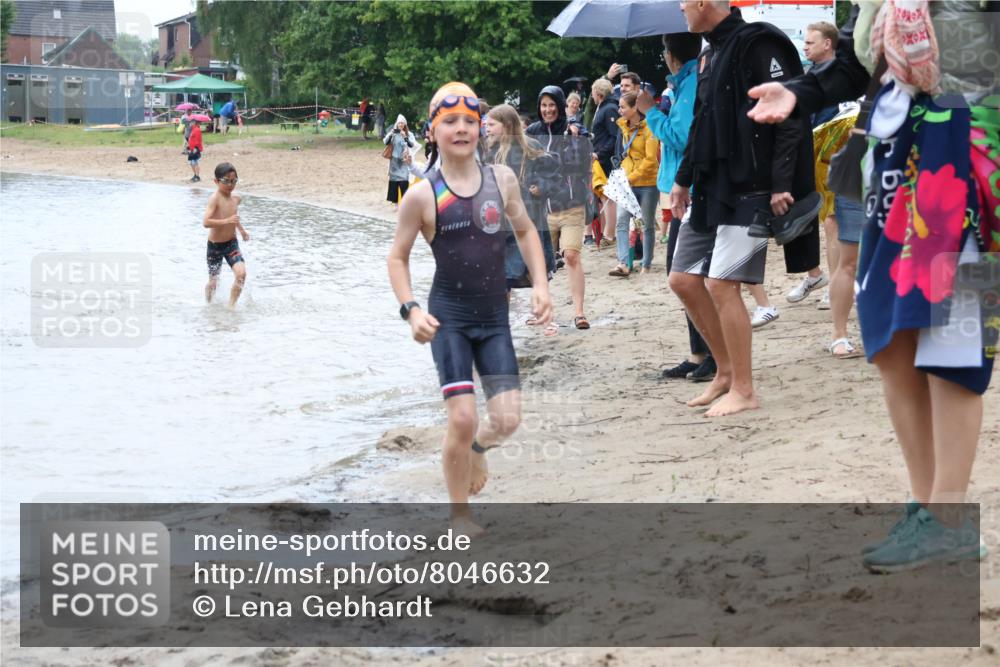 21.06.2025 - 27. Vierlanden-Triathlon Lena Gebhardt http://msf.ph/oto/8046632 15.06.2025 15:01:41 Schwimmen  meine-sportfotos.de