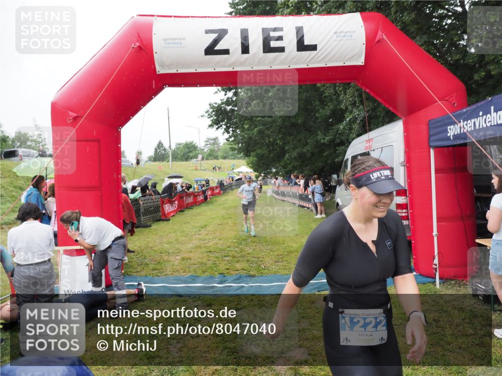 21.06.2025 - 27. Vierlanden-Triathlon MichiJ http://msf.ph/oto/8047040 15.06.2026 14:09:29 Ziel 1133, 1190, 1191, 1222 meine-sportfotos.de