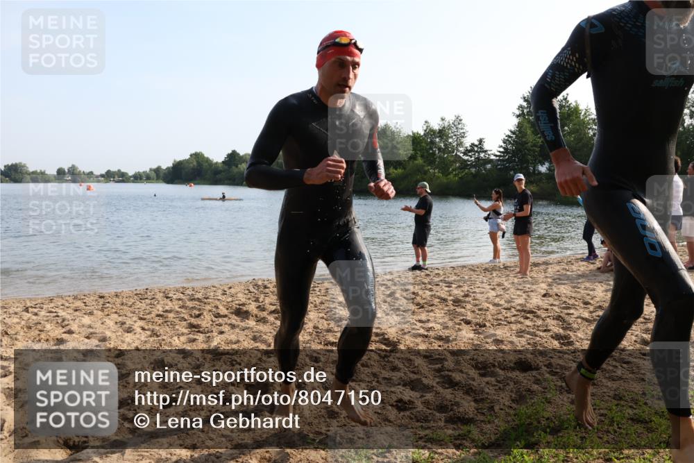 15.06.2025 - 27. Vierlanden-Triathlon Lena Gebhardt http://msf.ph/oto/8047150 15.06.2025 08:45:40 Schwimmen 104, 116, 125, 145 meine-sportfotos.de