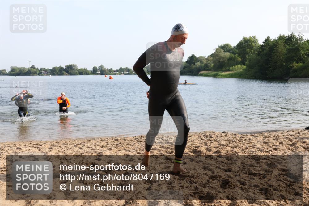 15.06.2025 - 27. Vierlanden-Triathlon Lena Gebhardt http://msf.ph/oto/8047169 15.06.2025 08:45:45 Schwimmen 13, 104, 106, 116, 125, 145, 150 meine-sportfotos.de