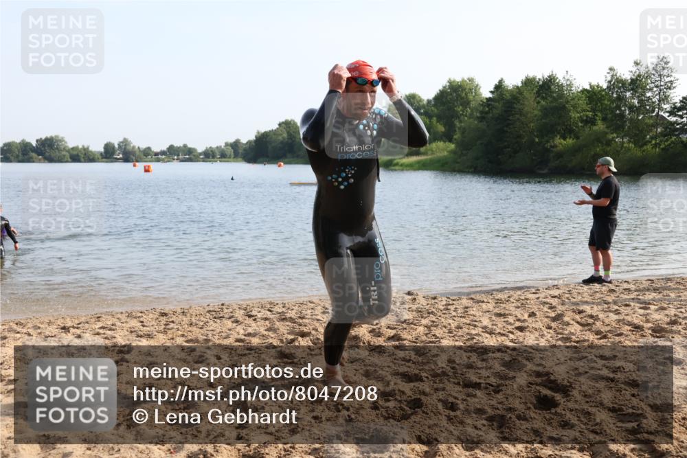 15.06.2025 - 27. Vierlanden-Triathlon Lena Gebhardt http://msf.ph/oto/8047208 15.06.2025 08:45:54 Schwimmen 13, 106, 125, 134, 142, 150, 152 meine-sportfotos.de