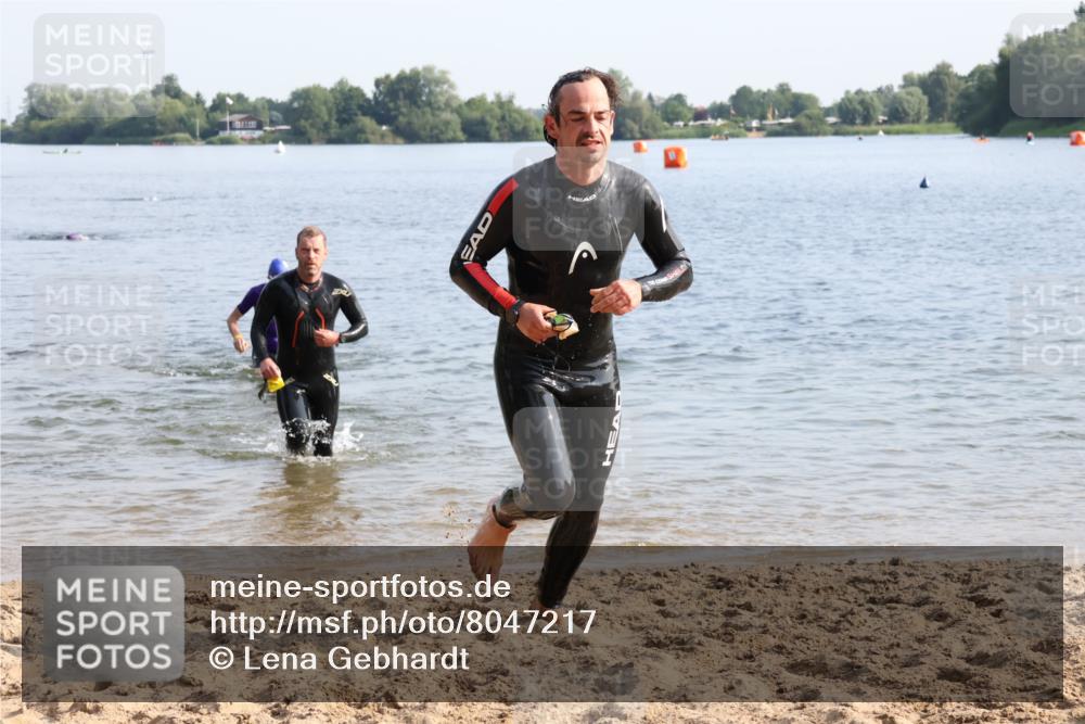 15.06.2025 - 27. Vierlanden-Triathlon Lena Gebhardt http://msf.ph/oto/8047217 15.06.2025 08:45:56 Schwimmen 13, 106, 134, 142, 150, 152, 194 meine-sportfotos.de
