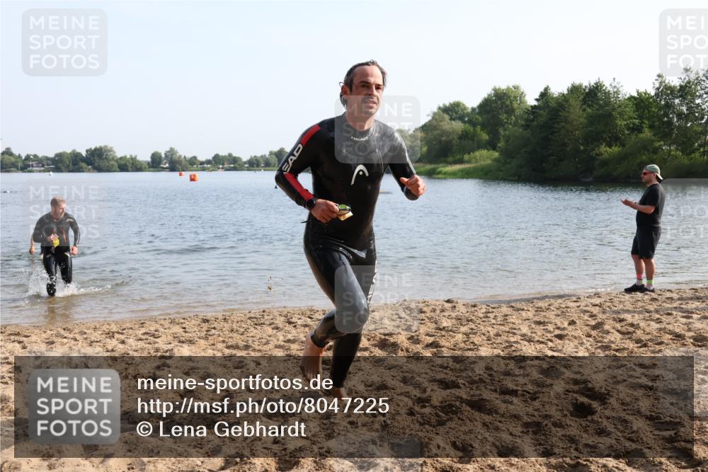 15.06.2025 - 27. Vierlanden-Triathlon Lena Gebhardt http://msf.ph/oto/8047225 15.06.2025 08:45:58 Schwimmen 13, 106, 134, 142, 150, 152, 194 meine-sportfotos.de