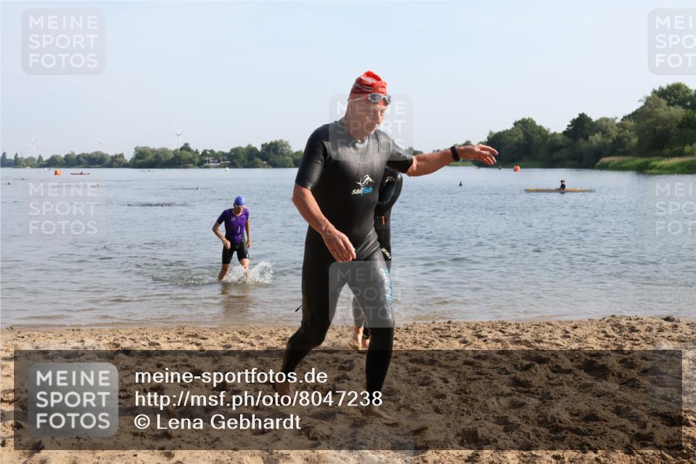 15.06.2025 - 27. Vierlanden-Triathlon Lena Gebhardt http://msf.ph/oto/8047238 15.06.2025 08:46:01 Schwimmen 13, 106, 134, 142, 150, 152, 194 meine-sportfotos.de