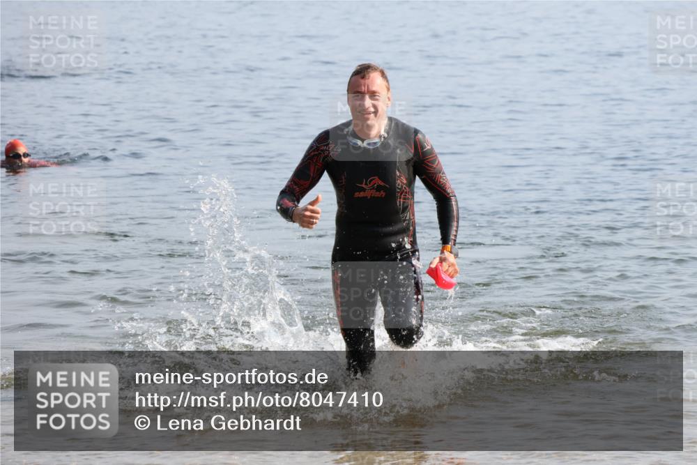 15.06.2025 - 27. Vierlanden-Triathlon Lena Gebhardt http://msf.ph/oto/8047410 15.06.2025 08:48:01 Schwimmen 16, 34, 167, 193 meine-sportfotos.de