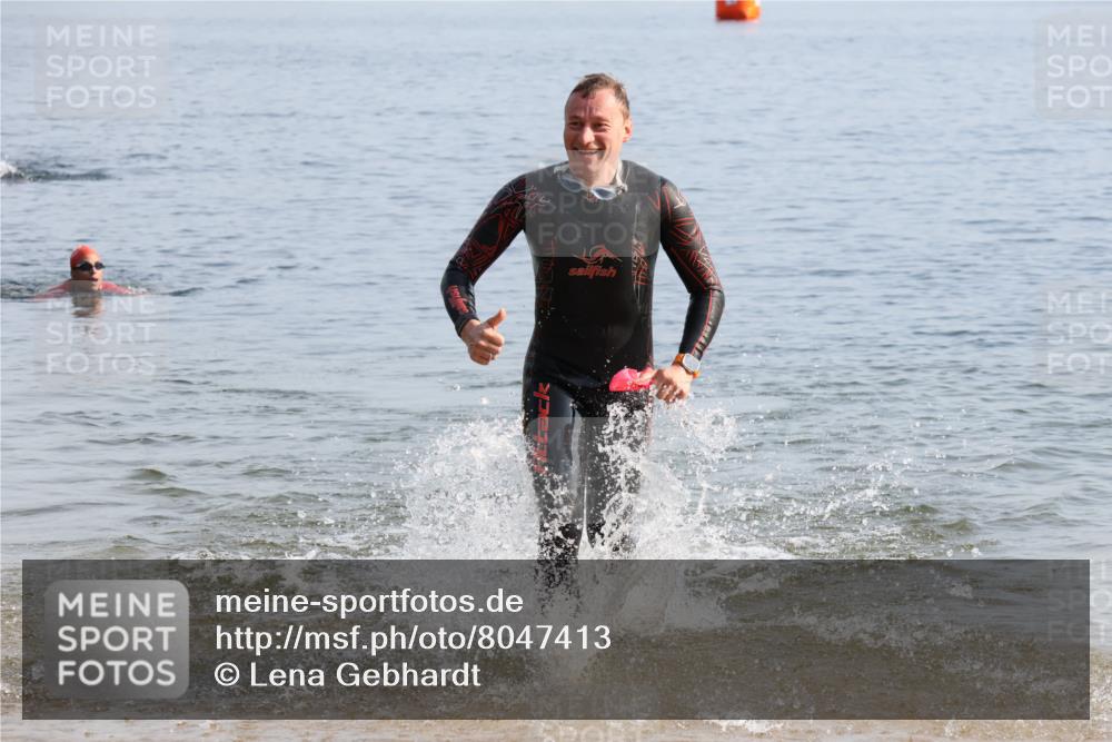 15.06.2025 - 27. Vierlanden-Triathlon Lena Gebhardt http://msf.ph/oto/8047413 15.06.2025 08:48:02 Schwimmen 16, 34, 167, 193 meine-sportfotos.de