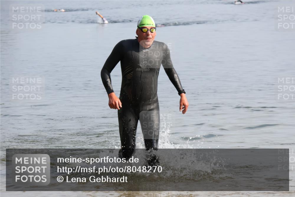 15.06.2025 - 27. Vierlanden-Triathlon Lena Gebhardt http://msf.ph/oto/8048270 15.06.2025 09:00:54 Schwimmen 217 meine-sportfotos.de