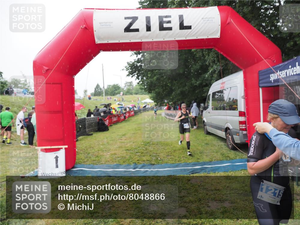 21.06.2025 - 27. Vierlanden-Triathlon MichiJ http://msf.ph/oto/8048866 15.06.2026 14:22:13 Ziel 1201, 1215, 1263, 1315 meine-sportfotos.de