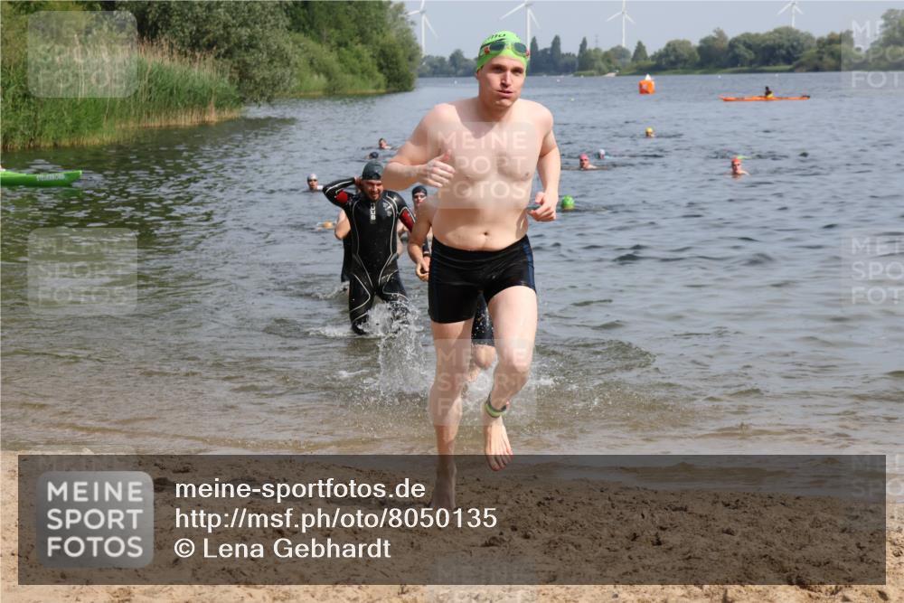 15.06.2025 - 27. Vierlanden-Triathlon Lena Gebhardt http://msf.ph/oto/8050135 15.06.2025 09:56:43 Schwimmen 254, 258, 275, 276, 281, 286, 301, 320, 341 meine-sportfotos.de