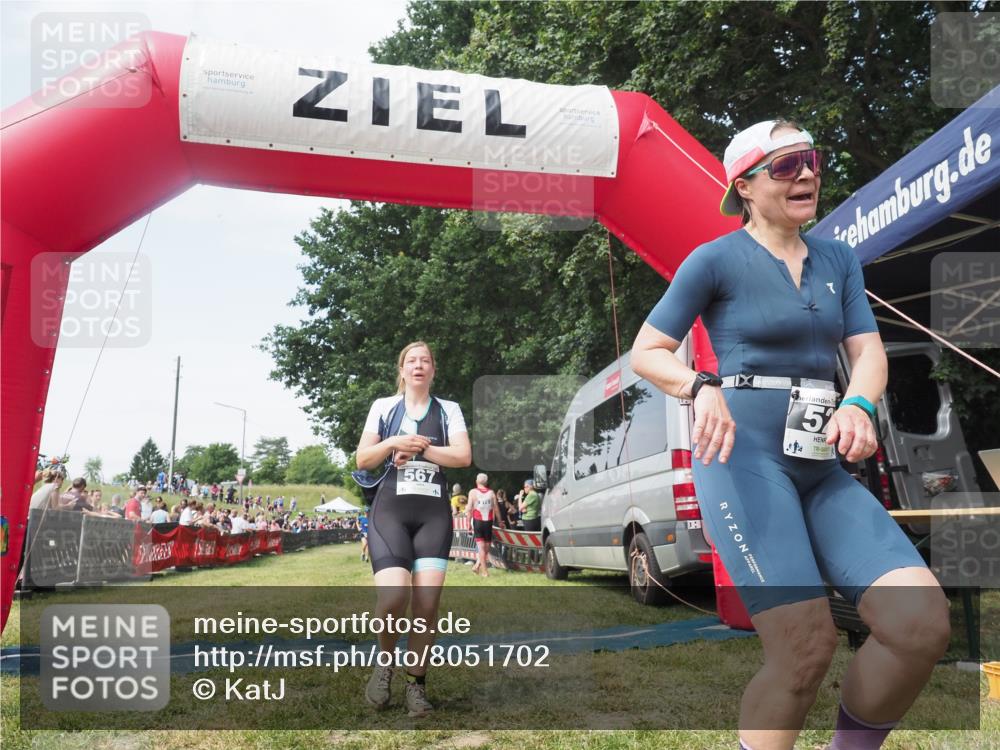 15.06.2025 - 27. Vierlanden-Triathlon KatJ http://msf.ph/oto/8051702 15.06.2025 11:40:53 Ziel 604 meine-sportfotos.de