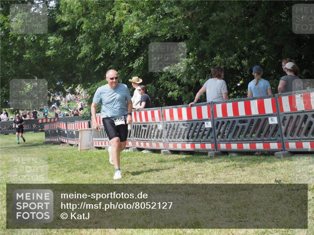 21.06.2025 - 27. Vierlanden-Triathlon KatJ http://msf.ph/oto/8052127 15.06.2025 11:48:46 Ziel 466, 510 meine-sportfotos.de
