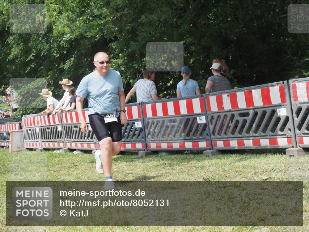 21.06.2025 - 27. Vierlanden-Triathlon KatJ http://msf.ph/oto/8052131 15.06.2025 11:48:47 Ziel 466, 510 meine-sportfotos.de
