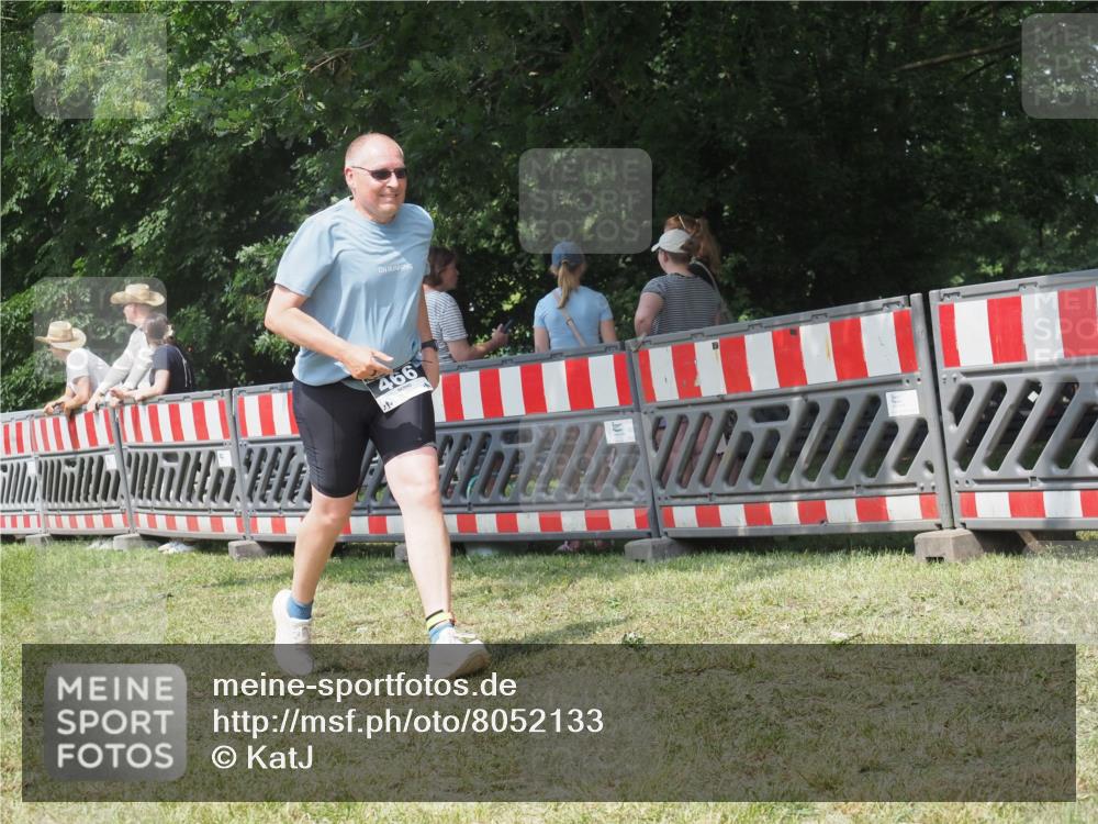 21.06.2025 - 27. Vierlanden-Triathlon KatJ http://msf.ph/oto/8052133 15.06.2025 11:48:47 Ziel 466, 510 meine-sportfotos.de