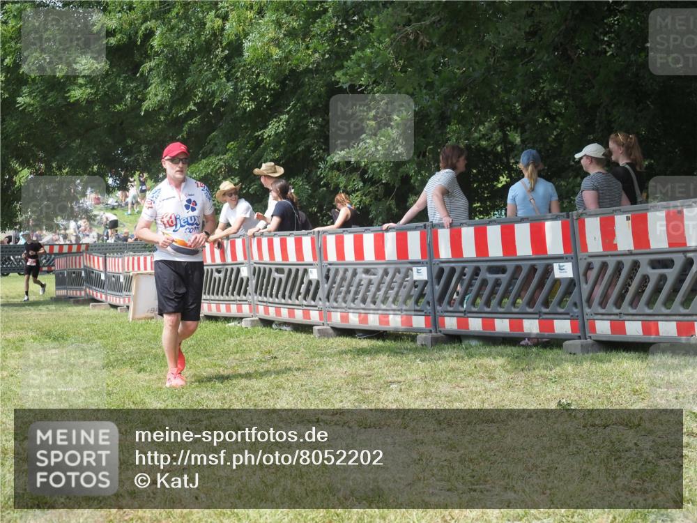 21.06.2025 - 27. Vierlanden-Triathlon KatJ http://msf.ph/oto/8052202 15.06.2025 11:51:04 Ziel 371 meine-sportfotos.de