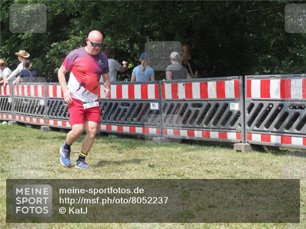 21.06.2025 - 27. Vierlanden-Triathlon KatJ http://msf.ph/oto/8052237 15.06.2025 11:52:48 Ziel 459, 593, 616 meine-sportfotos.de