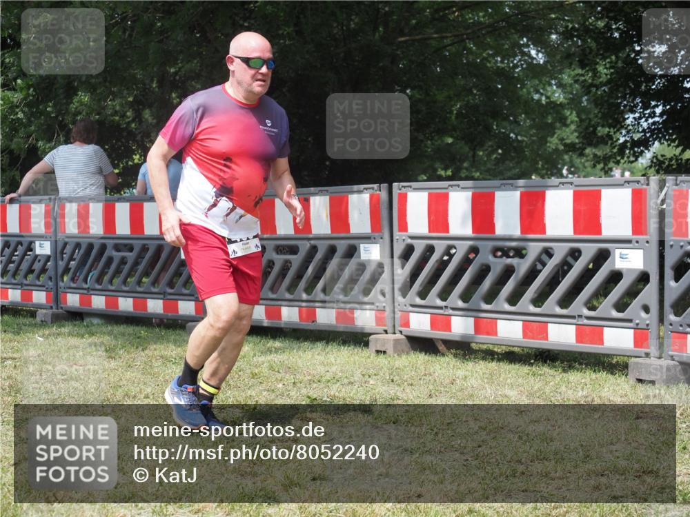 21.06.2025 - 27. Vierlanden-Triathlon KatJ http://msf.ph/oto/8052240 15.06.2025 11:52:49 Ziel 459, 593, 616 meine-sportfotos.de