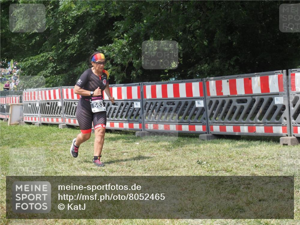21.06.2025 - 27. Vierlanden-Triathlon KatJ http://msf.ph/oto/8052465 15.06.2025 11:57:36 Ziel 478, 563 meine-sportfotos.de