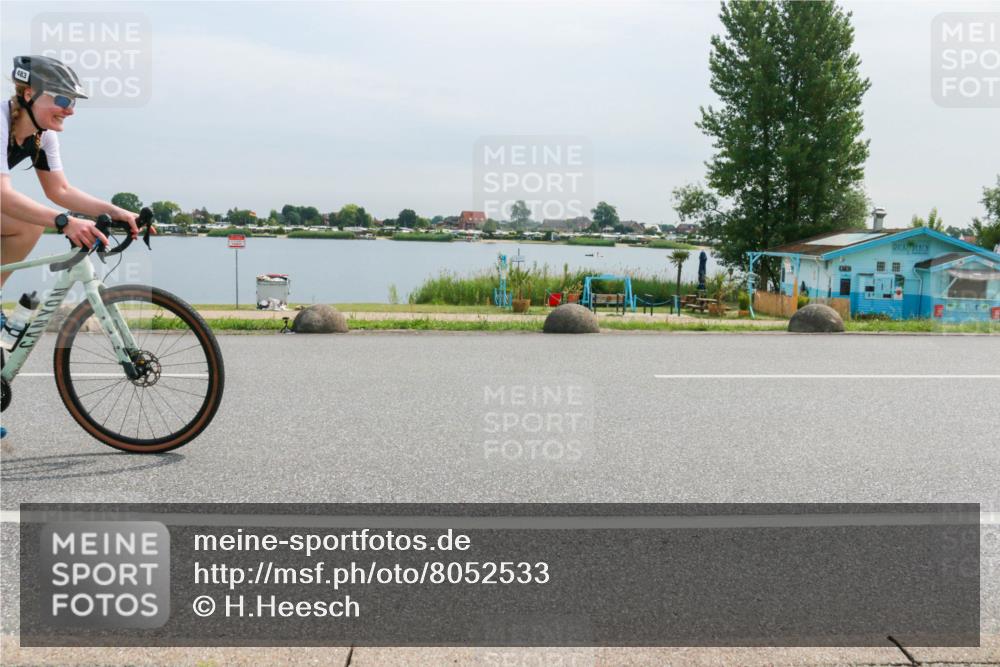 15.06.2025 - 27. Vierlanden-Triathlon H.Heesch http://msf.ph/oto/8052533 15.06.2025 10:59:49 Radfahren 459, 483 meine-sportfotos.de