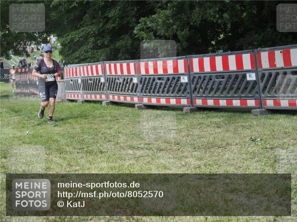 21.06.2025 - 27. Vierlanden-Triathlon KatJ http://msf.ph/oto/8052570 15.06.2025 12:04:27 Ziel 602 meine-sportfotos.de