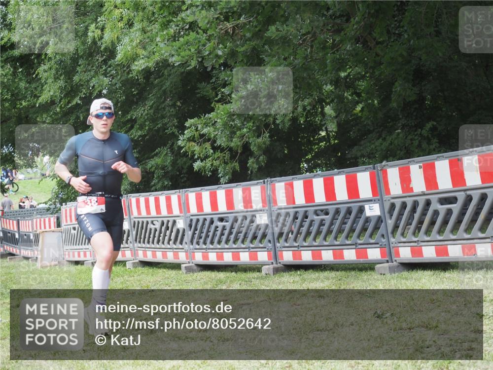 21.06.2025 - 27. Vierlanden-Triathlon KatJ http://msf.ph/oto/8052642 15.06.2025 12:06:04 Ziel 38 meine-sportfotos.de