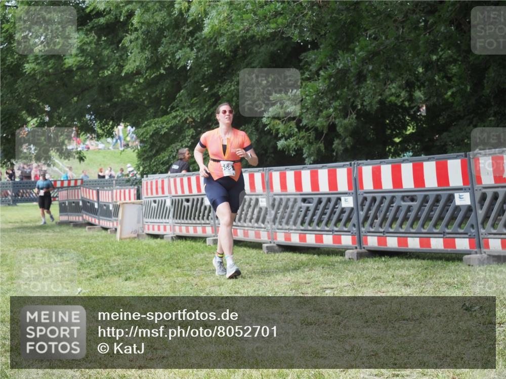 21.06.2025 - 27. Vierlanden-Triathlon KatJ http://msf.ph/oto/8052701 15.06.2025 12:07:00 Ziel 558 meine-sportfotos.de