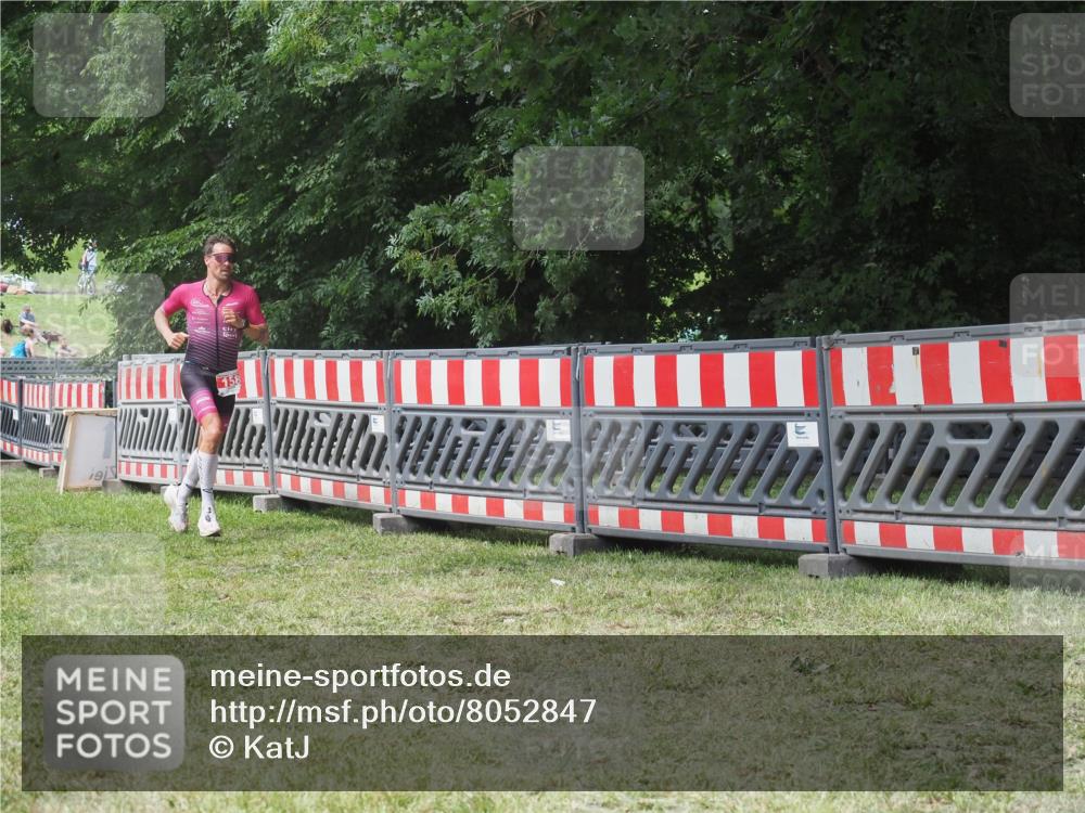 21.06.2025 - 27. Vierlanden-Triathlon KatJ http://msf.ph/oto/8052847 15.06.2025 12:11:50 Ziel 158 meine-sportfotos.de