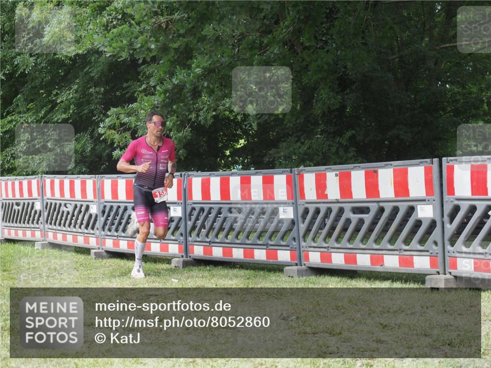 21.06.2025 - 27. Vierlanden-Triathlon KatJ http://msf.ph/oto/8052860 15.06.2025 12:11:51 Ziel 158 meine-sportfotos.de