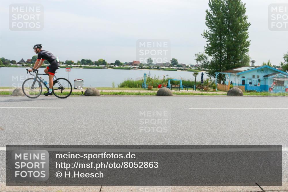 15.06.2025 - 27. Vierlanden-Triathlon H.Heesch http://msf.ph/oto/8052863 15.06.2025 11:01:25 Radfahren 501, 542, 644 meine-sportfotos.de